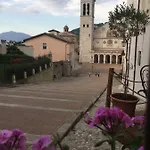 Via G Mameli 94 Appartement