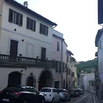 Via G Mameli 94 *
