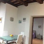 Via G Mameli 94 *