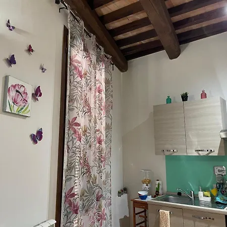 Via G Mameli 94 Apartman