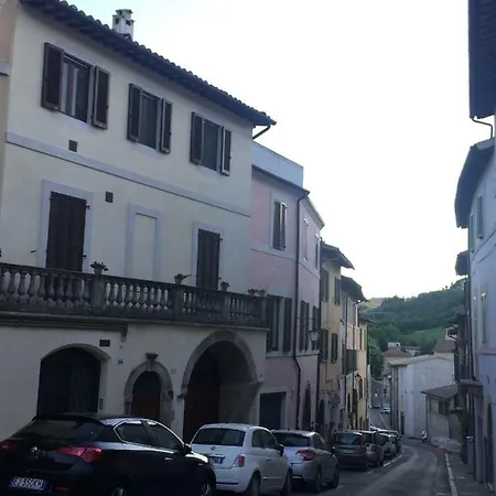 Via G Mameli 94 *