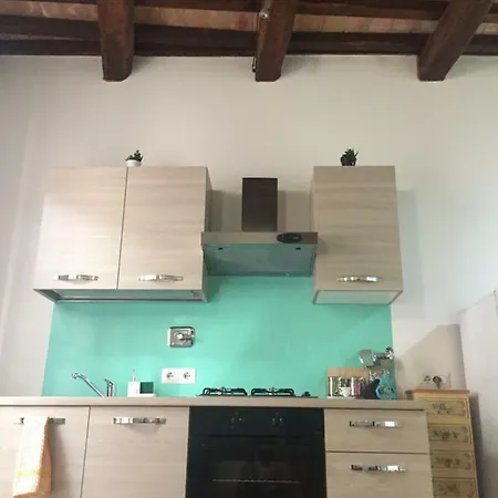Via G Mameli 94 Apartman