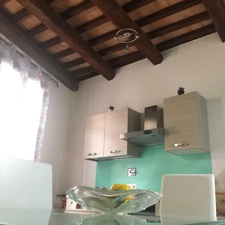 Via G Mameli 94 Apartman