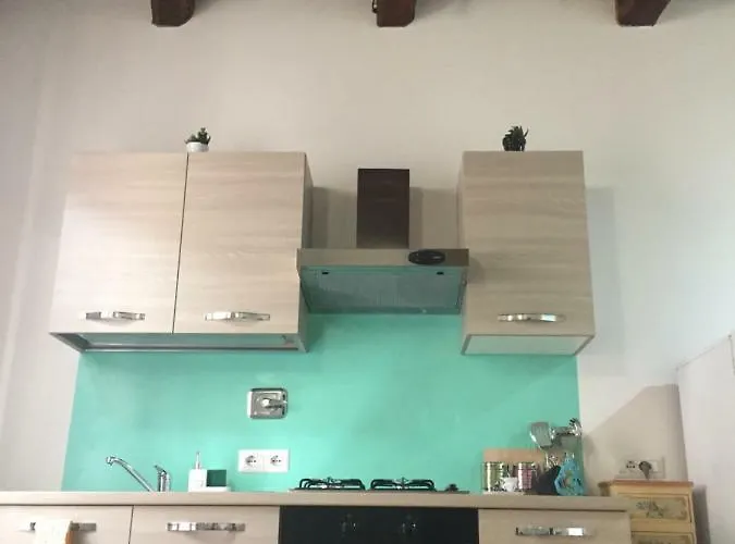 Via G Mameli 94 Apartment